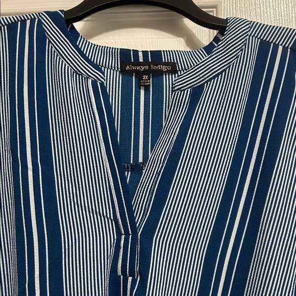 💕5/$15 Always indigo Striped Blue Sleeveless Top, highlow ❤️💙🇺🇸 - Picture 2 of 3